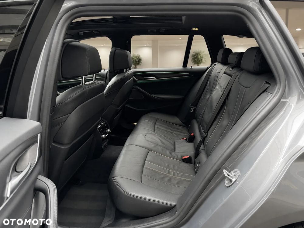 BMW Seria 5 520d xDrive mHEV M Sport sport - 19