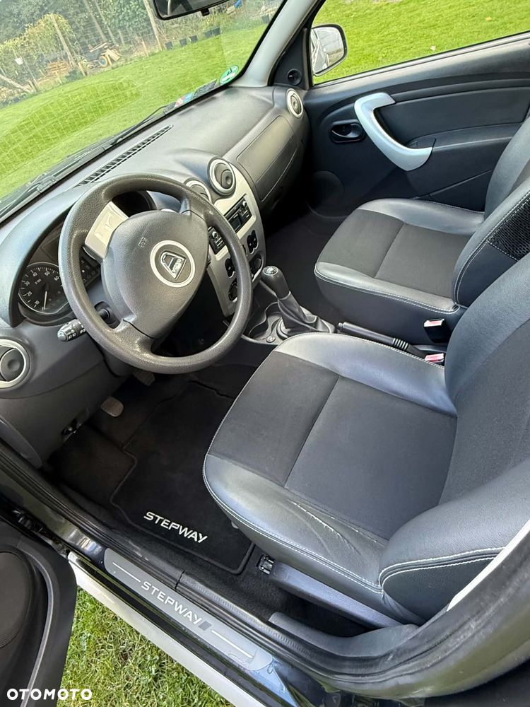 Dacia Sandero Stepway2 1.6 - 15