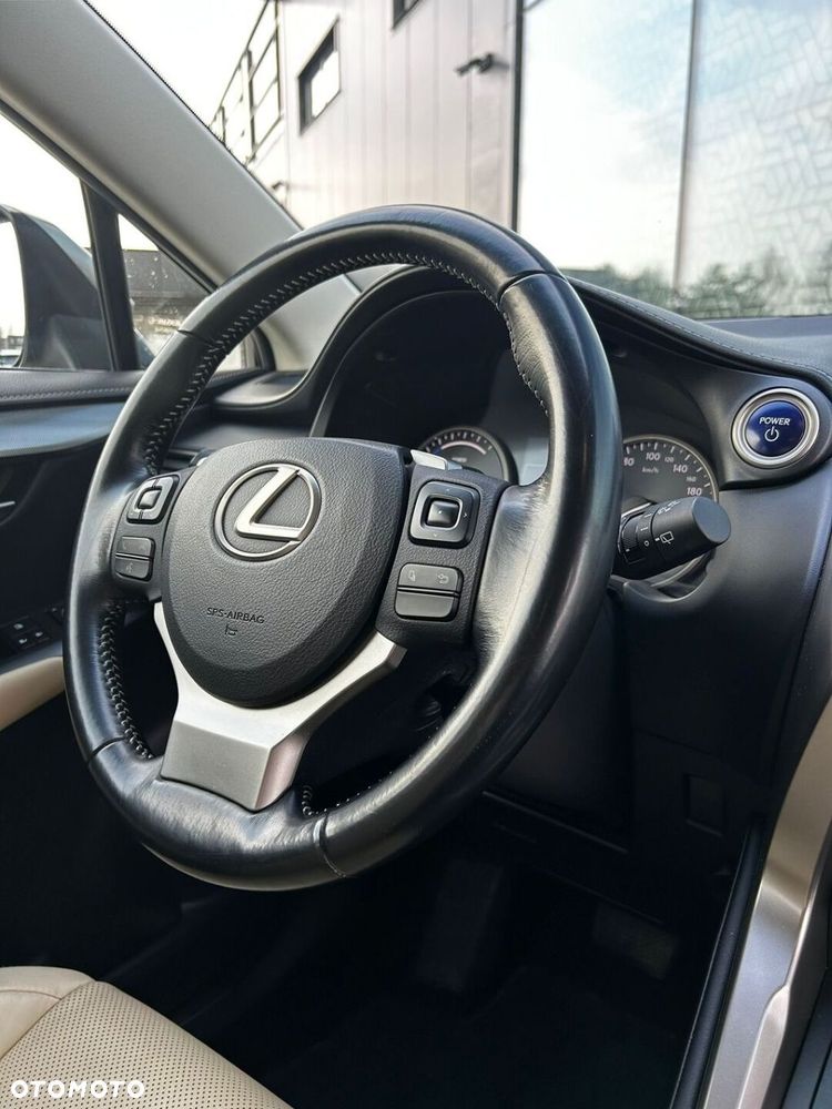 Lexus NX 300h Comfort AWD - 8