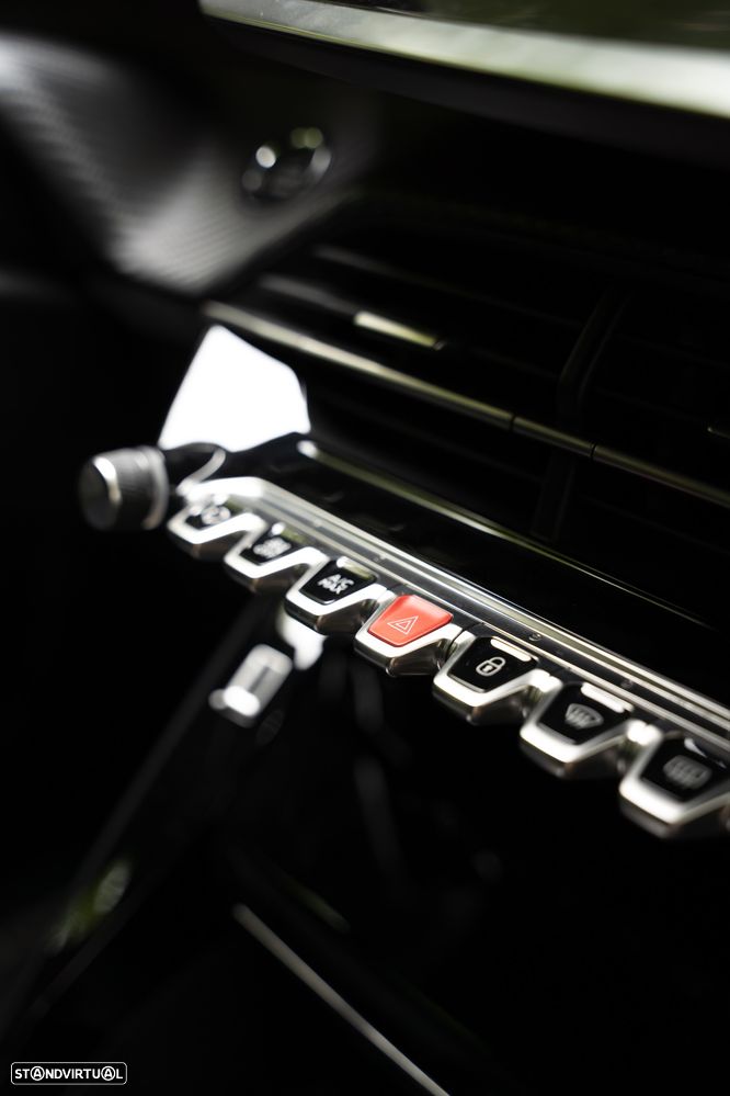 Peugeot 2008 - 15