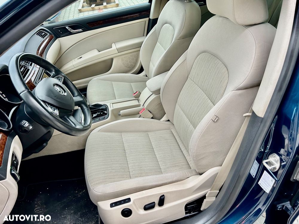 Skoda Superb Combi 2.0 TDI Green tec DSG Elegance - 5