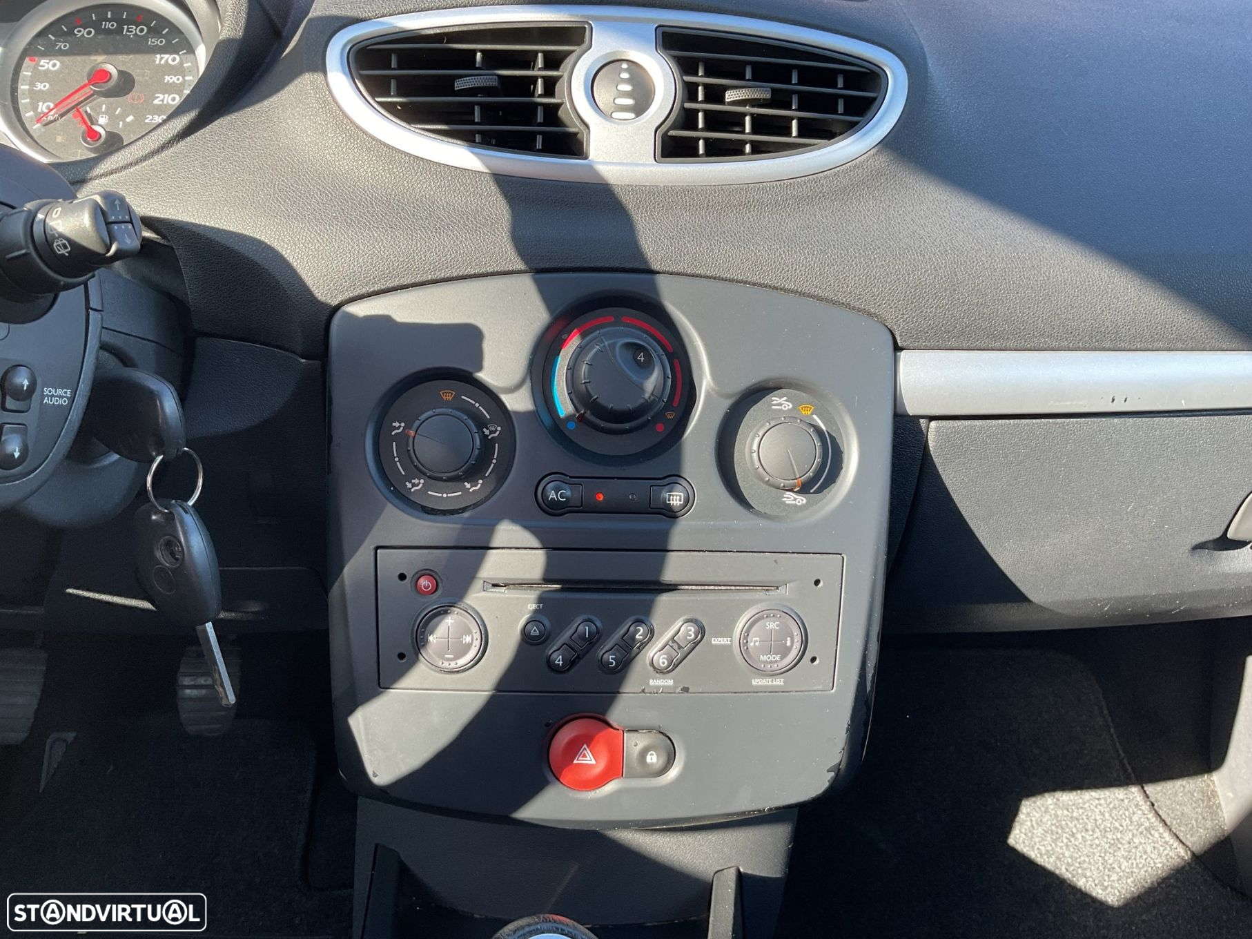 Renault Clio 1.5 dCi Confort - 28