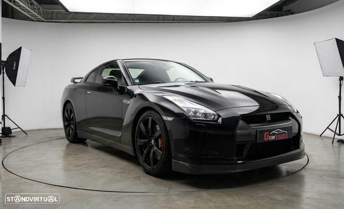 Nissan GT-R 3.8 V6 Black Edition - 3