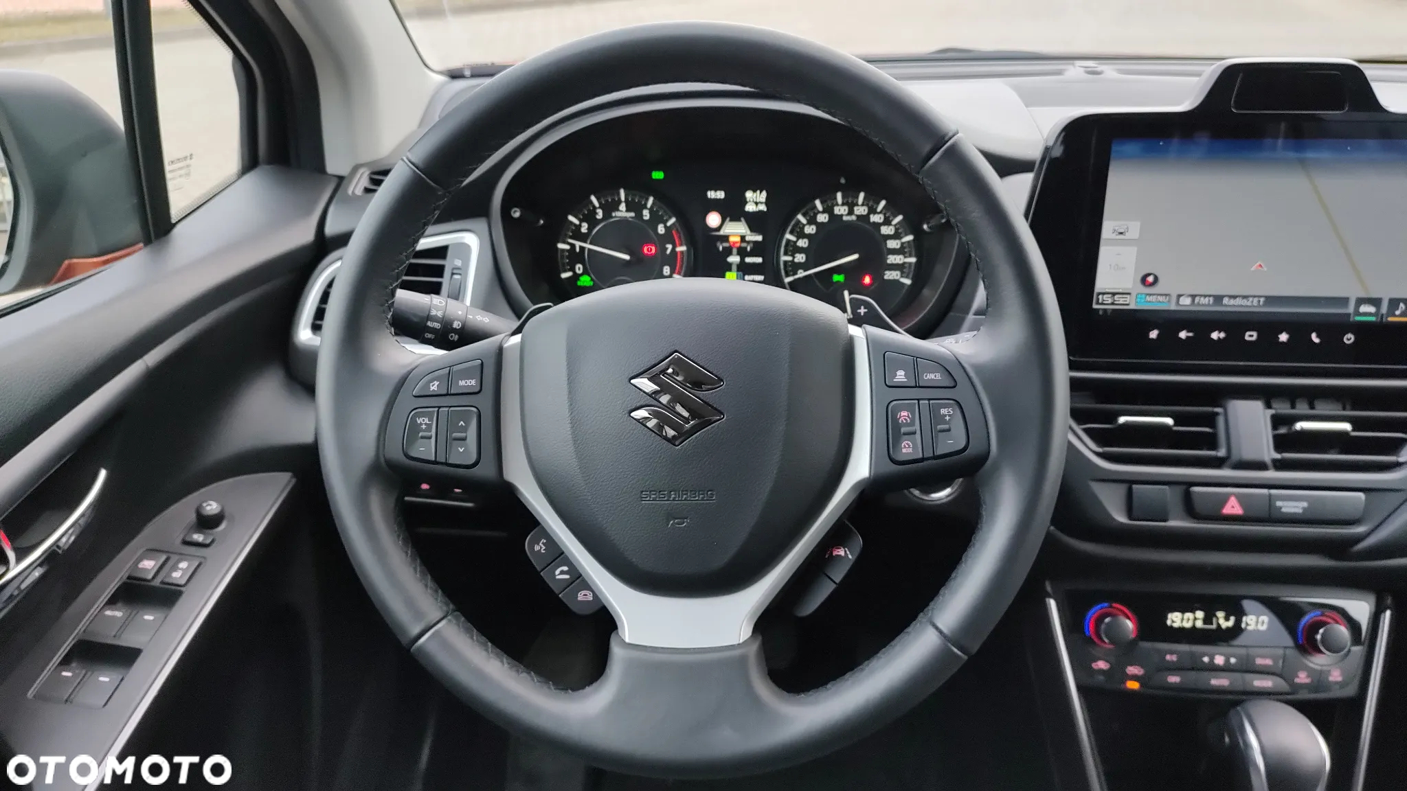 Suzuki SX4 S-Cross 1.5 DualJet Hybrid Premium Plus SP AGS - 24