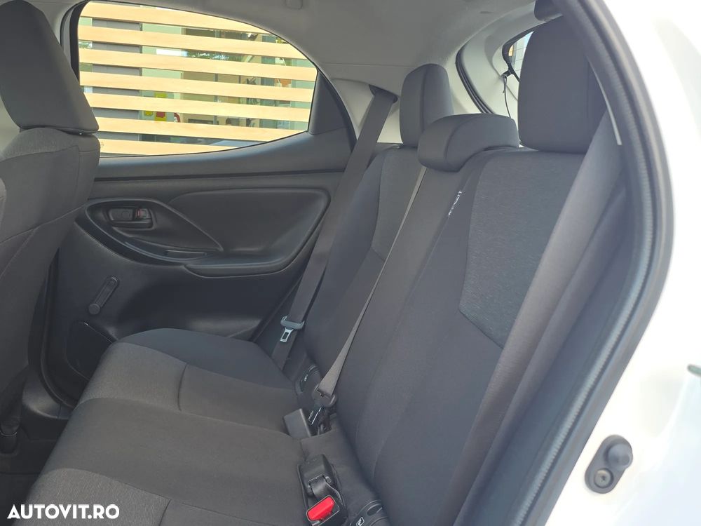 Toyota Yaris 1.5 VVT-i HSD Eco - 14