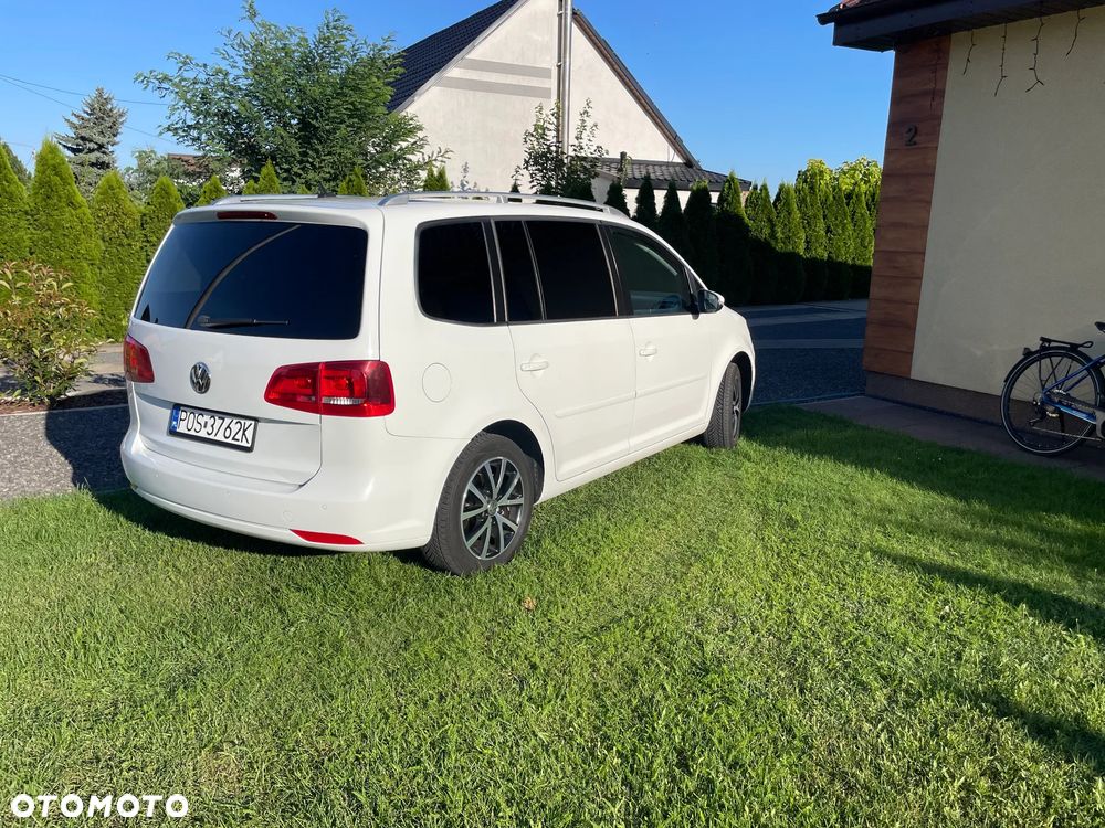 Volkswagen Touran 2.0 TDI DPF Highline Perfectline DSG - 4