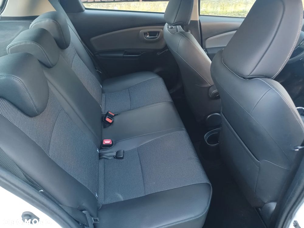 Toyota Yaris 1.5 VVT-i Selection - 20