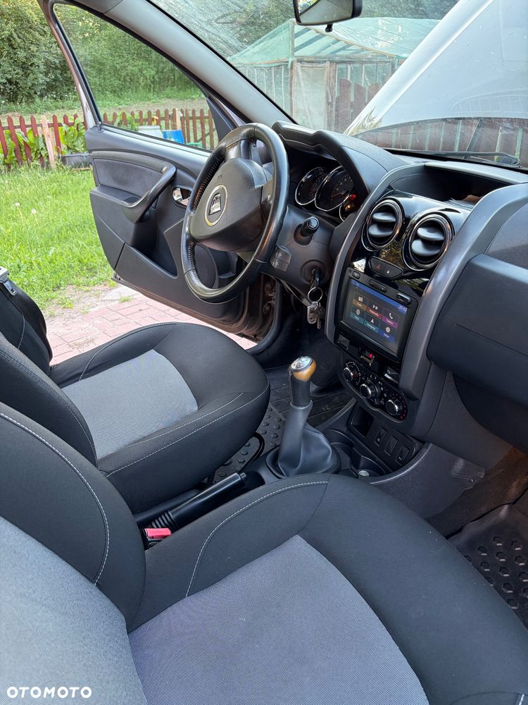 Dacia Duster 1.6 SCe Blackshadow S&S - 13