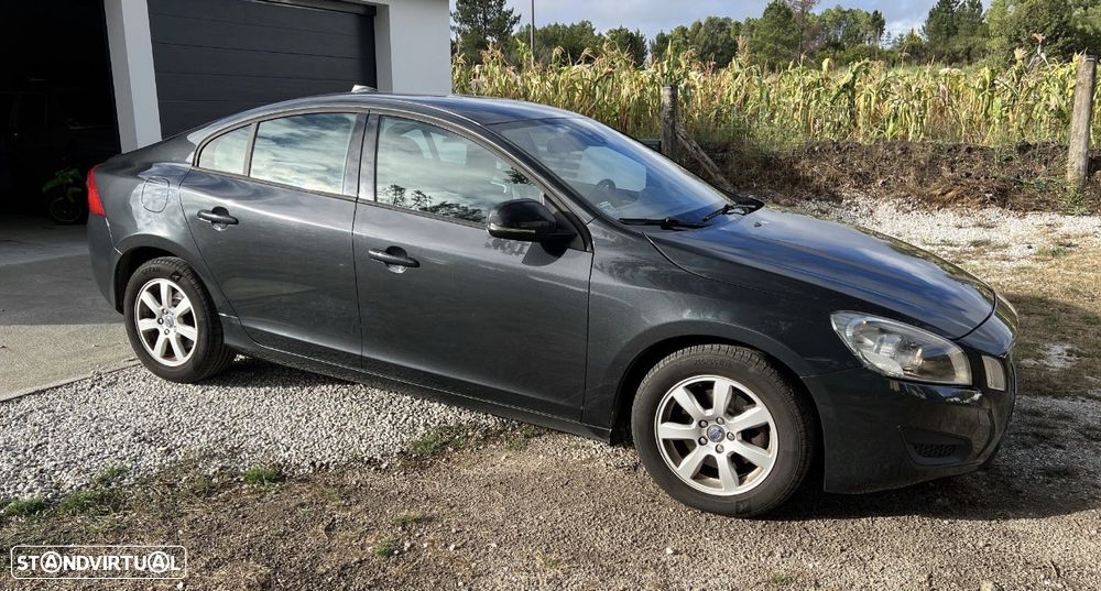 Volvo S60 D2 - 10