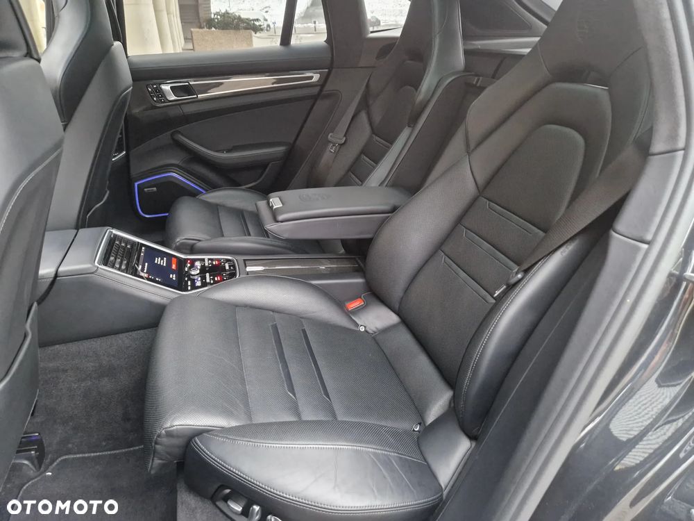 Porsche Panamera 4 - 13