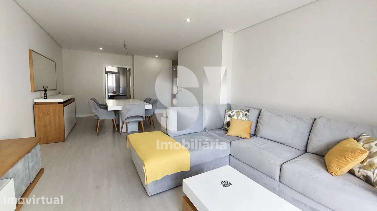 Elegante T3 Renovado na Póvoa | Praia e Garagem - Grande imagem: 5/33