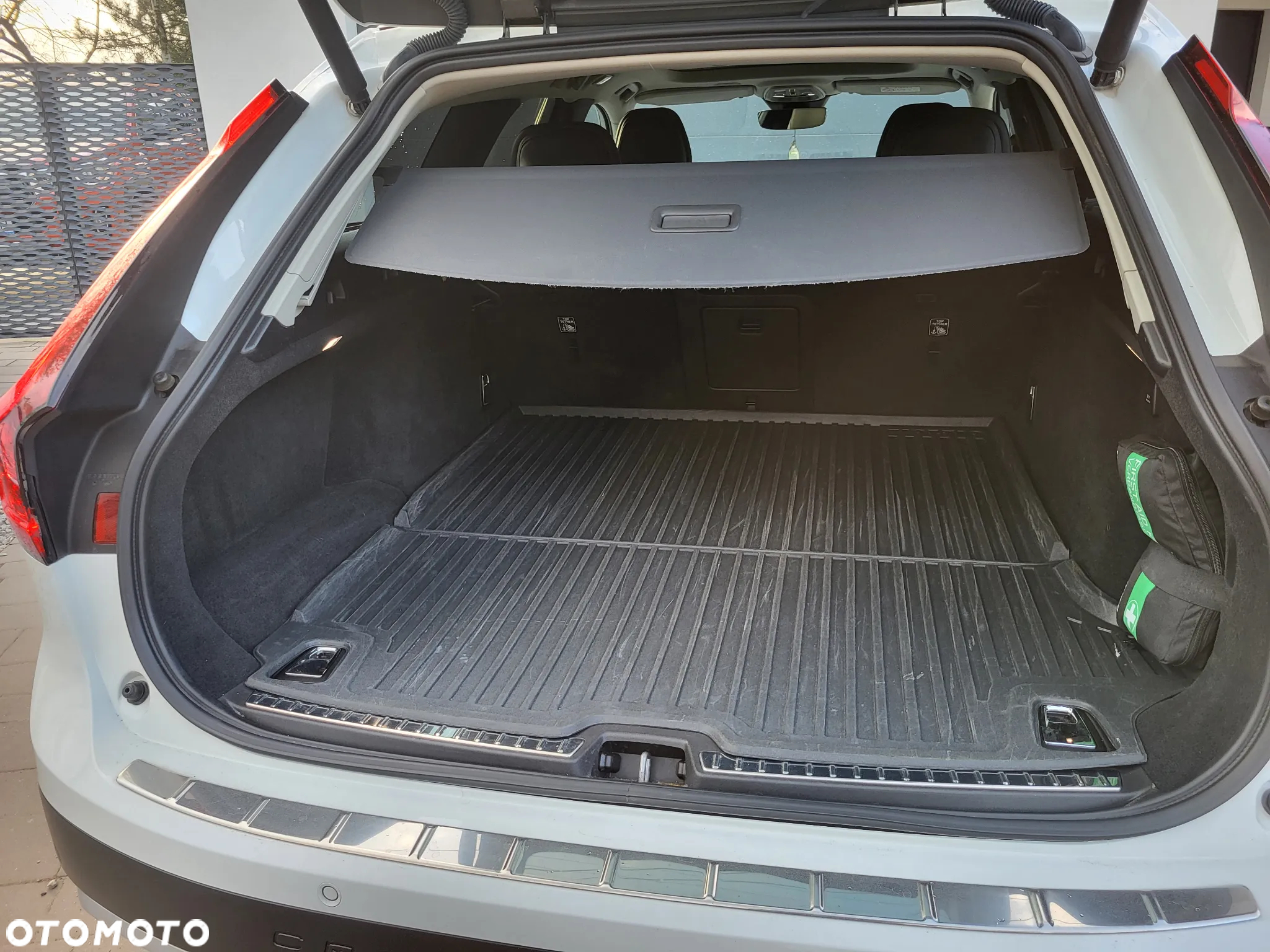 Volvo V90 D5 AWD Momentum Pro - 9