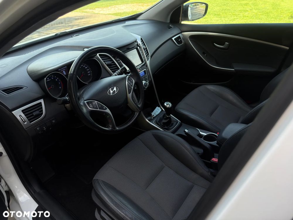 Hyundai i30 1.6 GDI Premium - 9