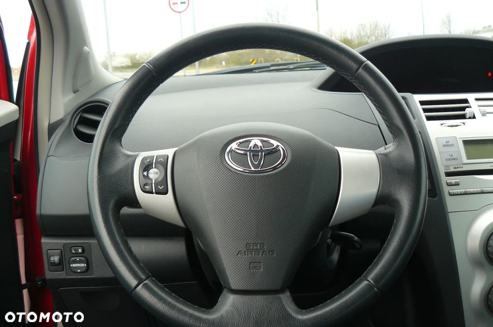Toyota Yaris - 14