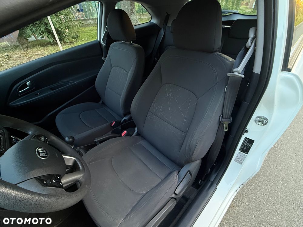 Kia Rio 1.2 Attract - 9