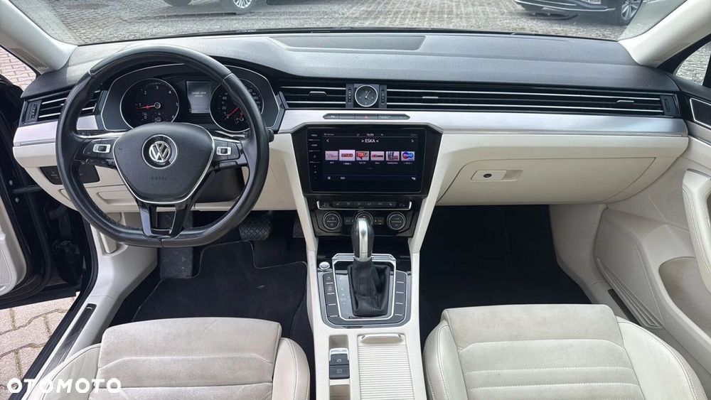 Volkswagen Passat 2.0 TDI BMT 4Mot Highline DSG - 16