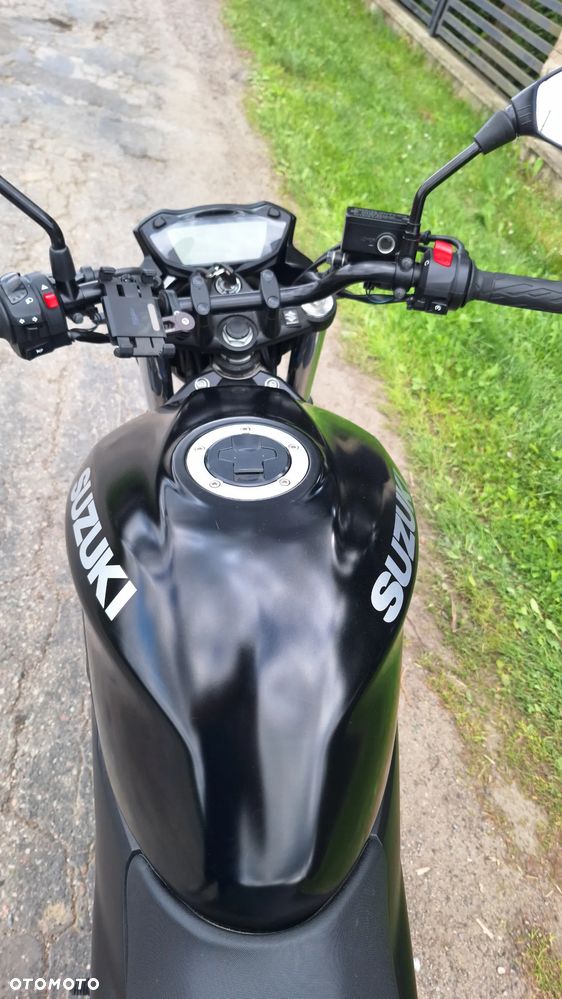 Suzuki SV - 11