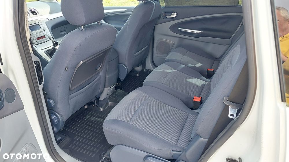 Ford S-Max - 15