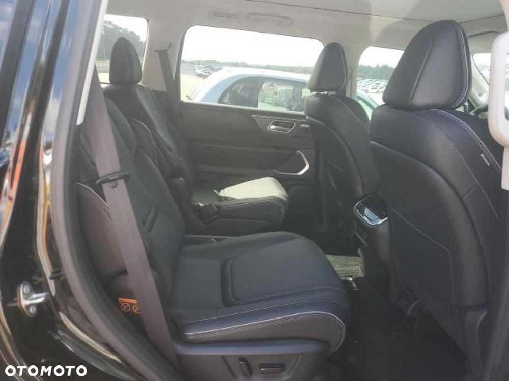Infiniti QX80 - 11