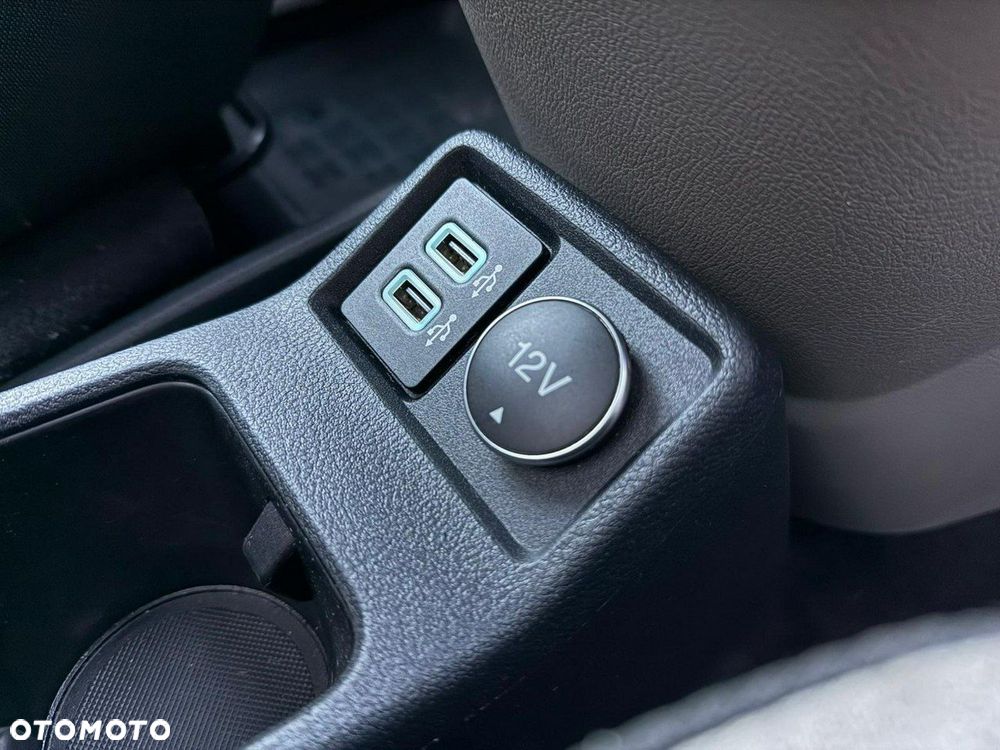 Ford Tourneo Connect Grand - 13