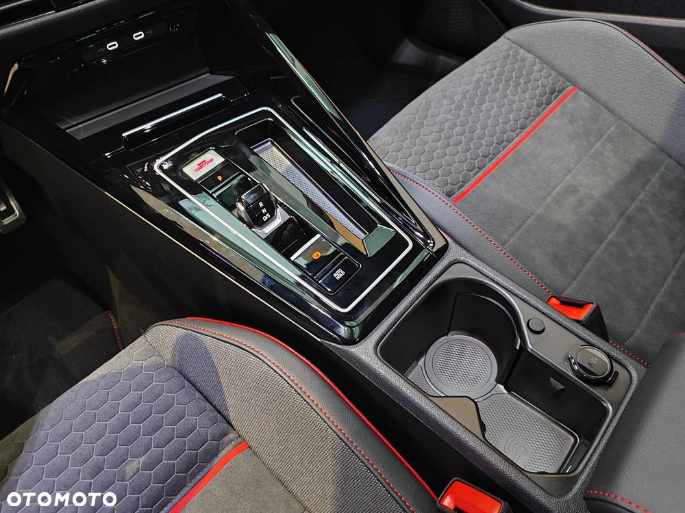 Volkswagen Golf VIII 2.0 TSI GTI Clubsport DSG - 24
