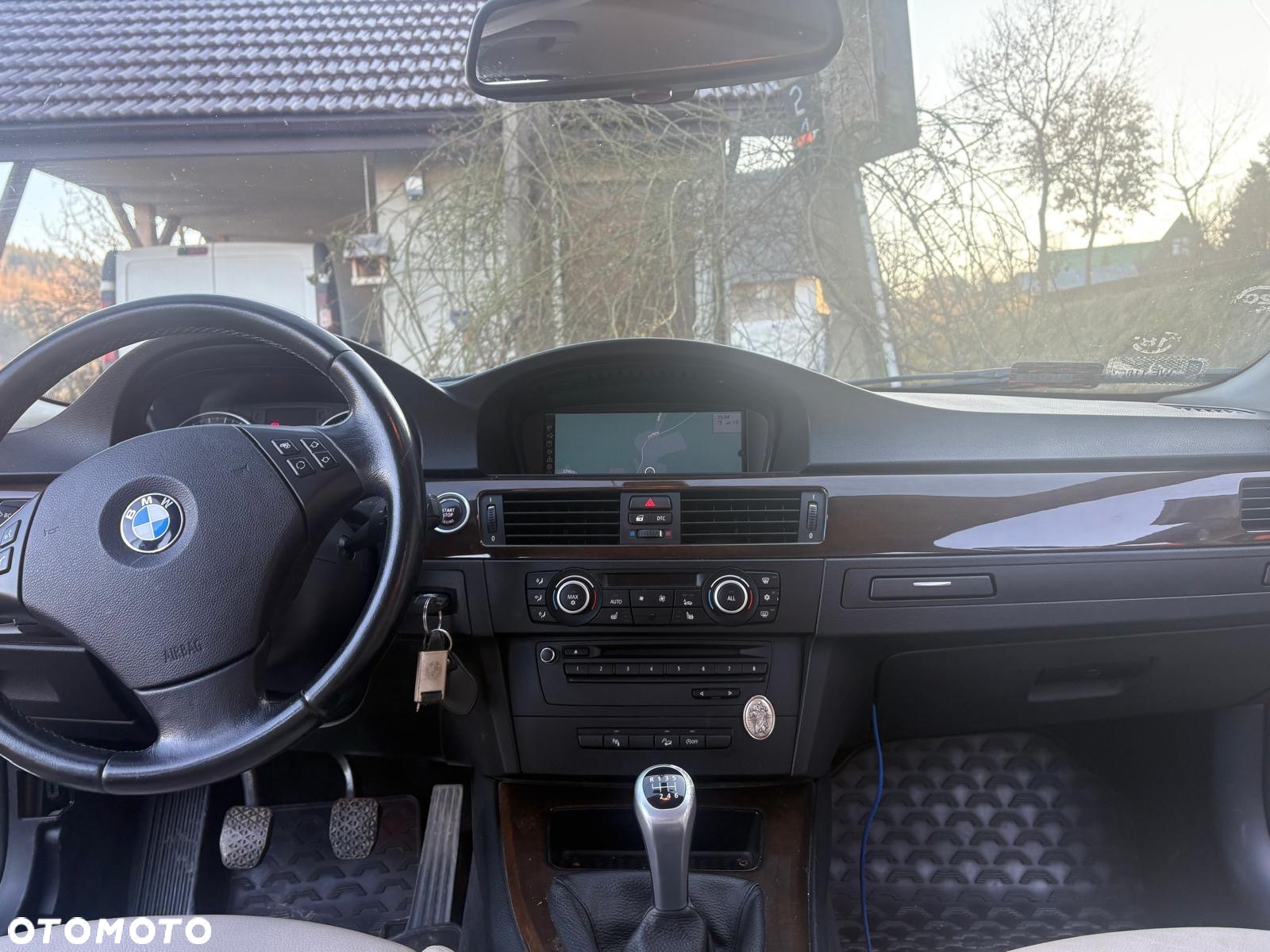 BMW Seria 3 320d xDrive - 7