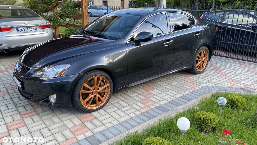 Lexus IS - 8