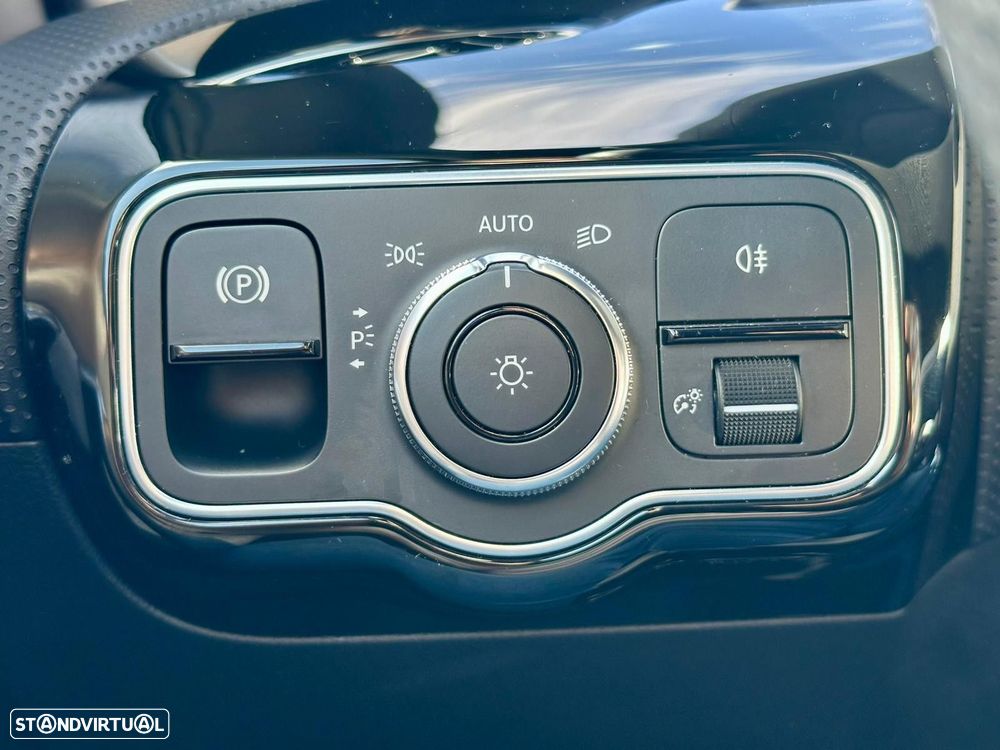 Mercedes-Benz A 160 AMG Line - 13