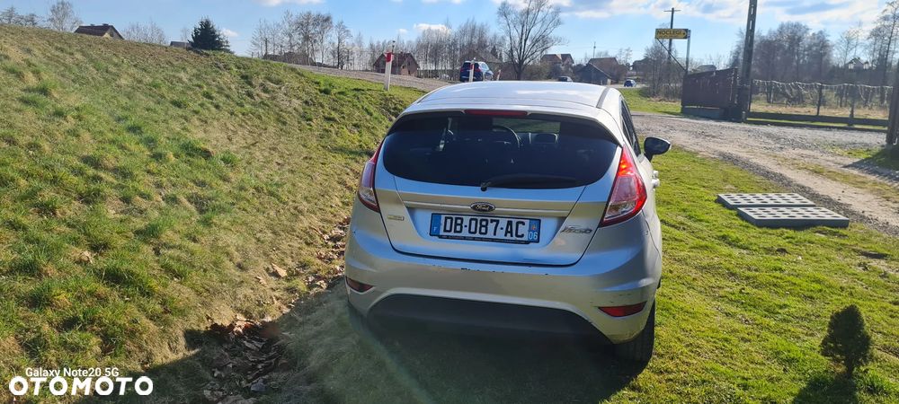 Ford Fiesta 1.6 TDCi SYNC Edition - 2