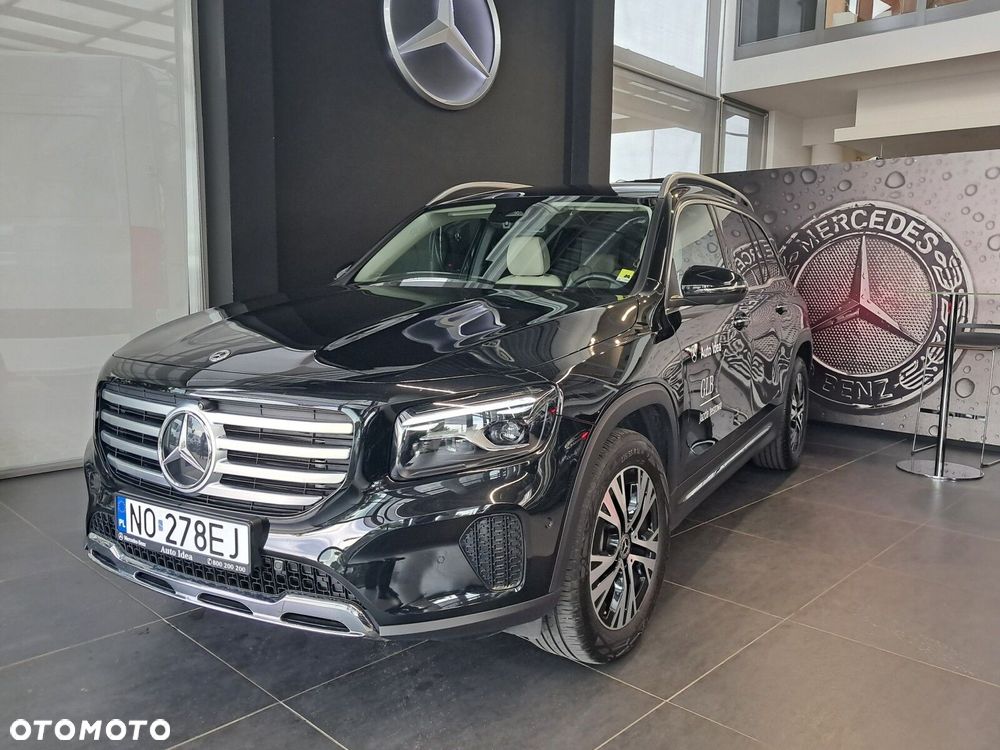 Mercedes-Benz GLB - 11