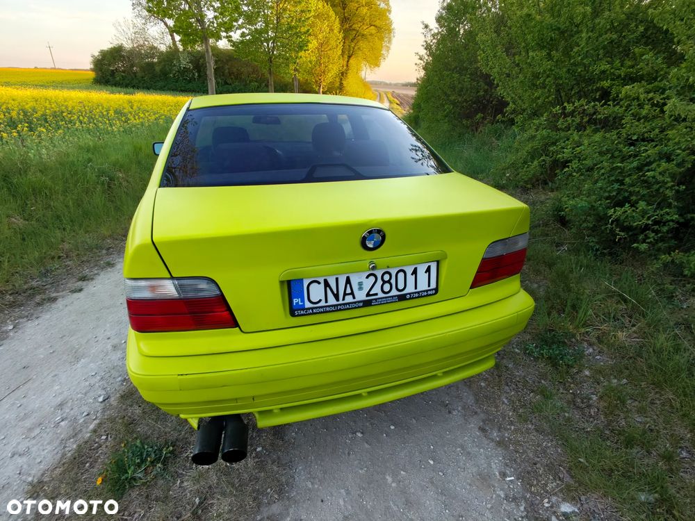BMW Seria 3 318i - 24