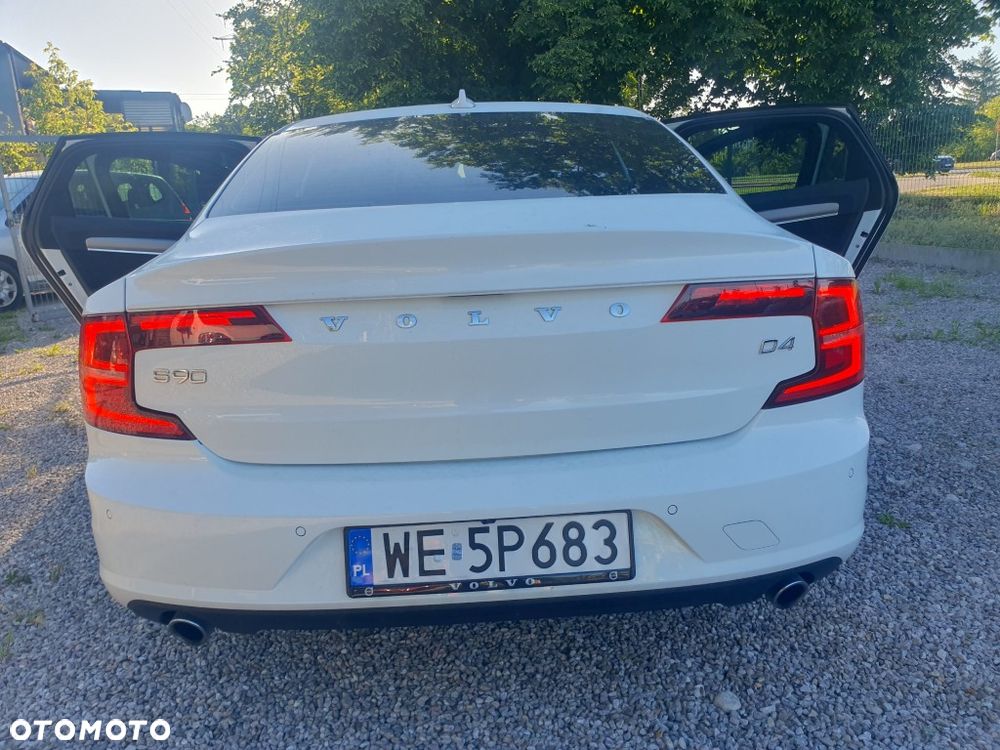 Volvo S90 D4 Momentum - 14