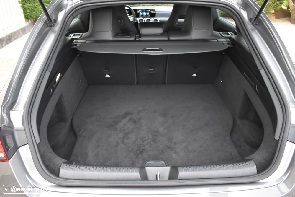 Mercedes-Benz CLA 250 e 8G-DCT AMG Line - 14
