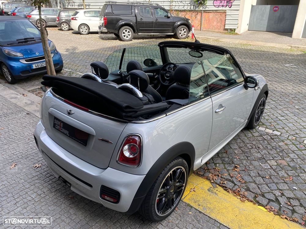 MINI Cabrio John Cooper Works - 12
