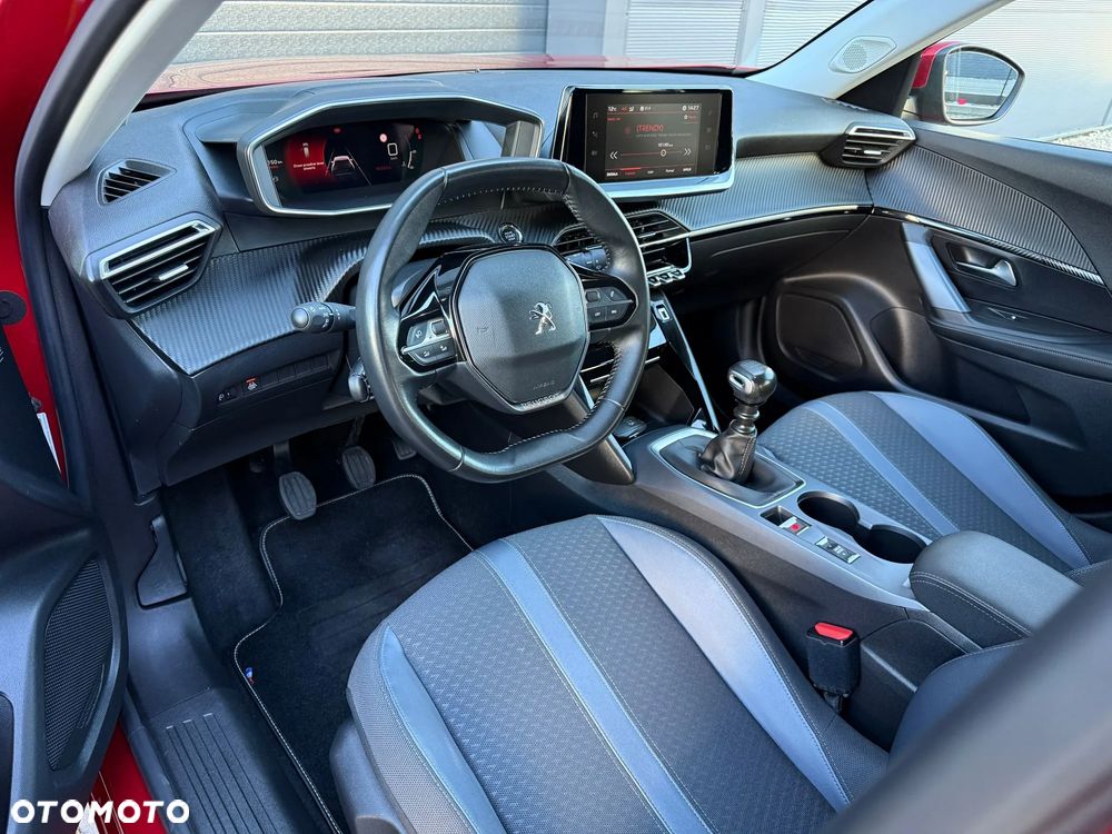 Peugeot 2008 1.2 Pure Tech Allure S&S - 7