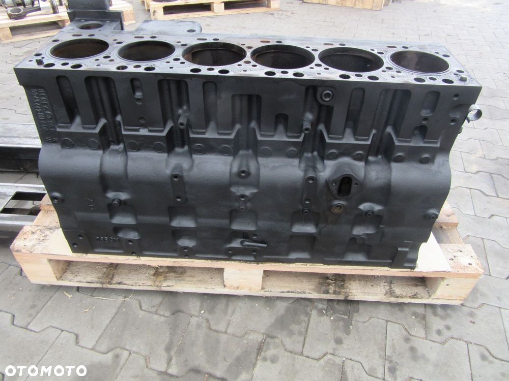 Blok silnika Cummins 6CT8.3 3945442 J944679 Case MX240 - 5