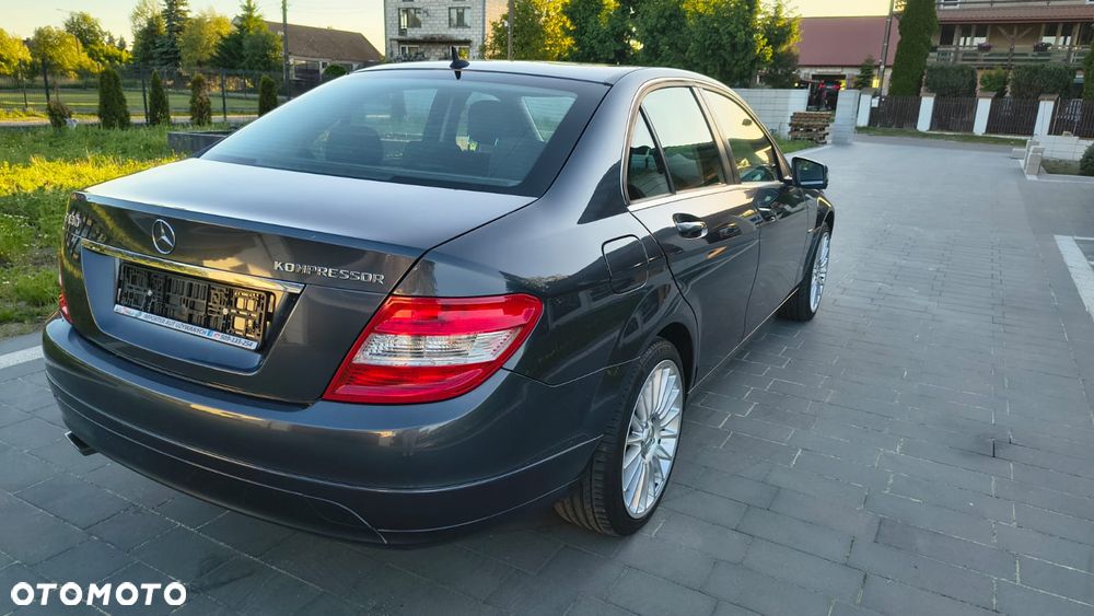 Mercedes-Benz Klasa C 180 Kompressor Automatik BlueEFFICIENCY - 3