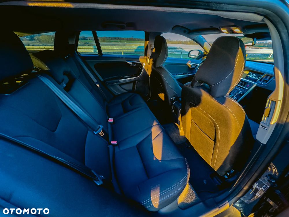 Volvo V60 D2 Geartronic Powershift - 13