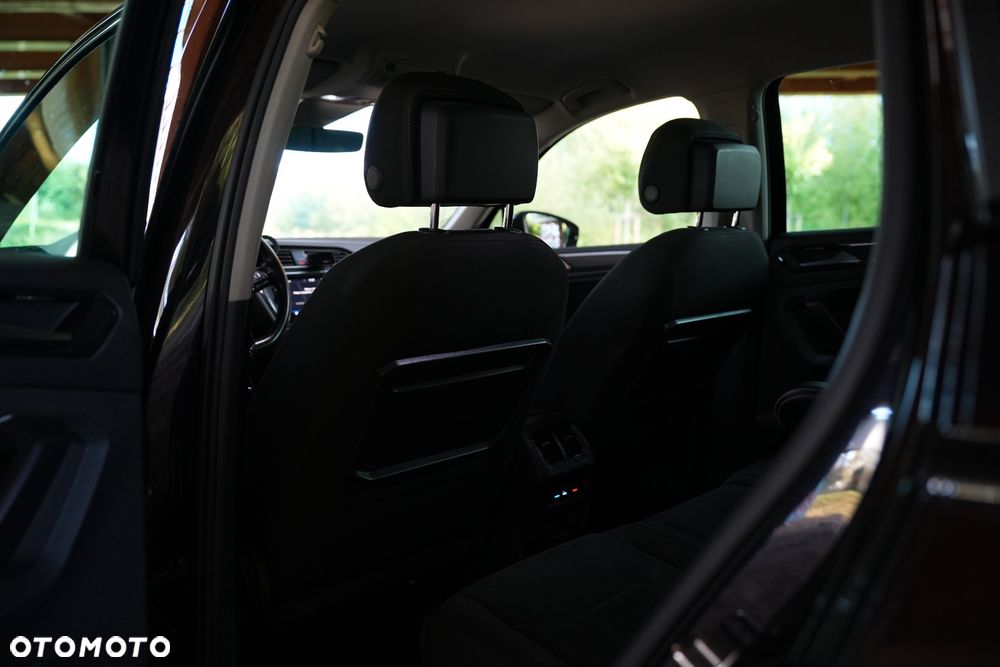 Volkswagen Tiguan 2.0 TDI SCR 4MotION DSG R-Line - 22