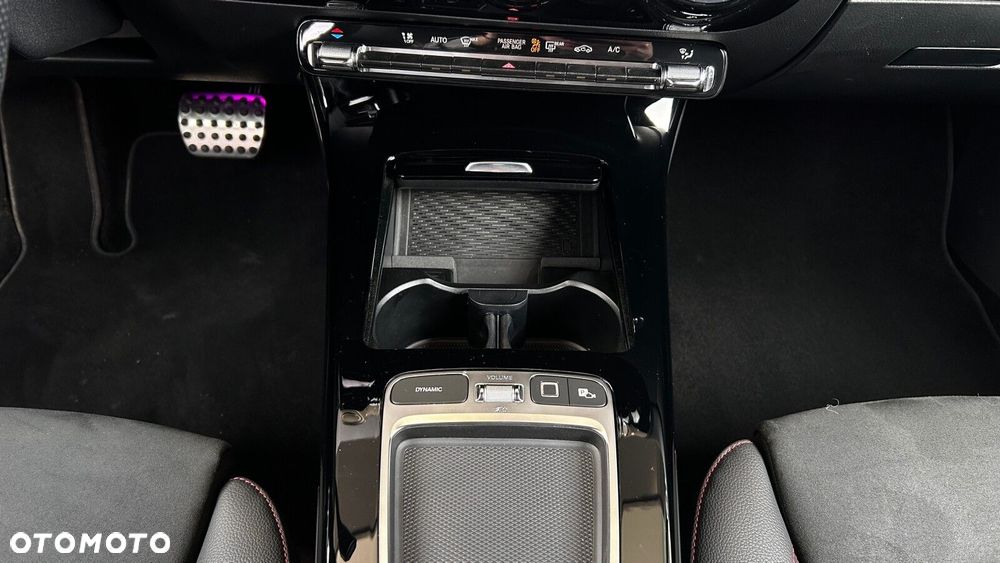 Mercedes-Benz CLA 200 mHEV AMG Line 7G-DCT - 20