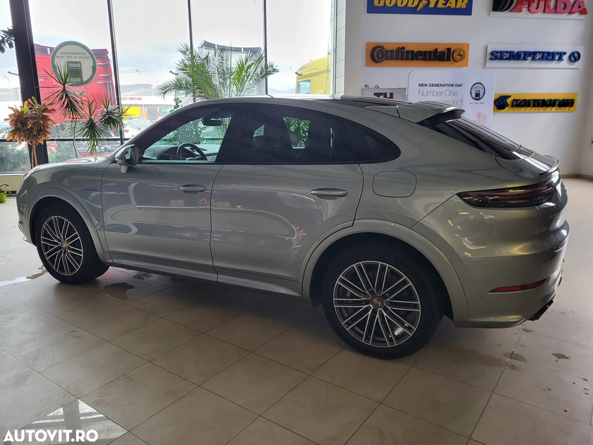 Porsche Cayenne Coupe - 8