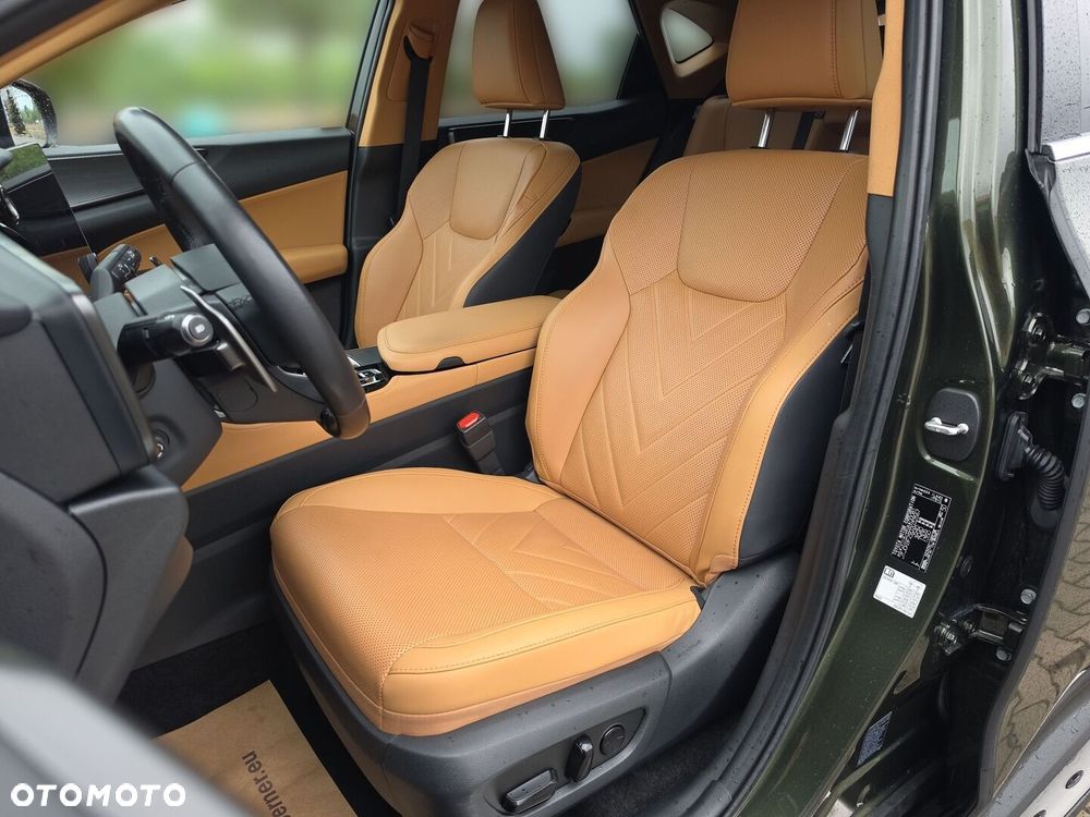 Lexus NX - 11