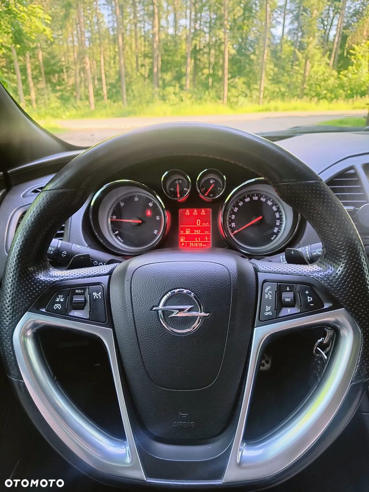 Opel Insignia 2.0 Bi Turbo CDTI 4x4 - 17