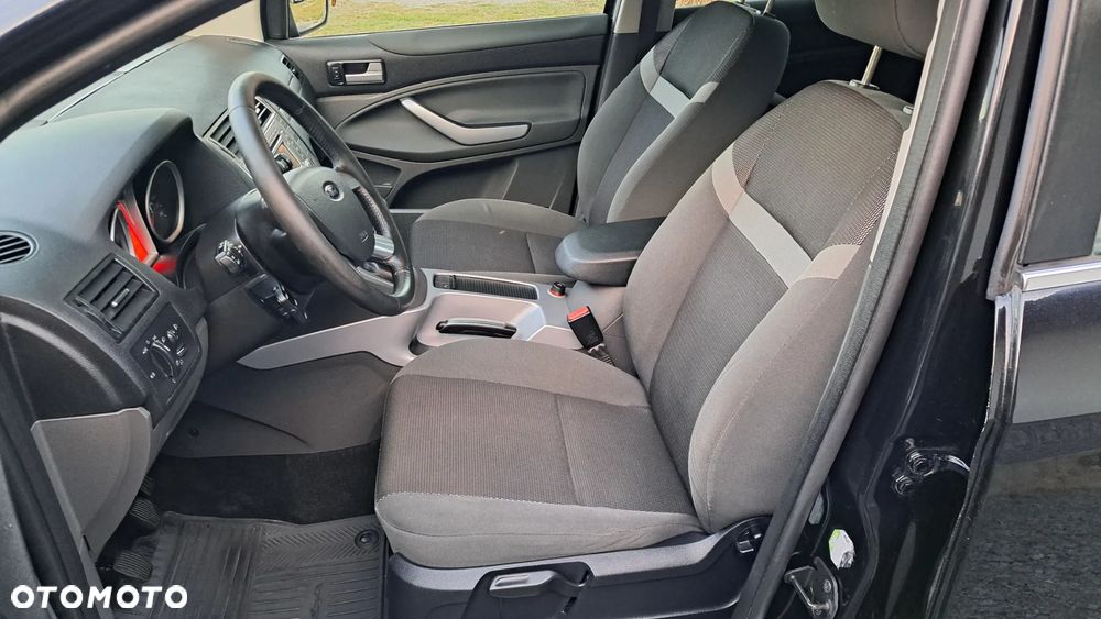 Ford Kuga - 15
