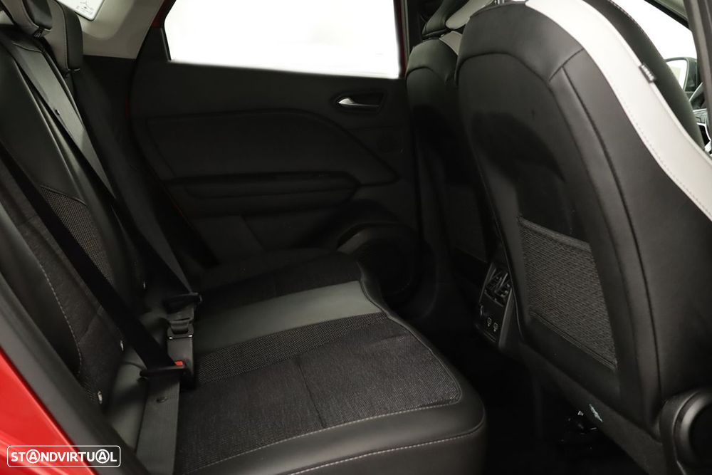 Renault Captur 1.0 TCe Techno Bi-Fuel - 24