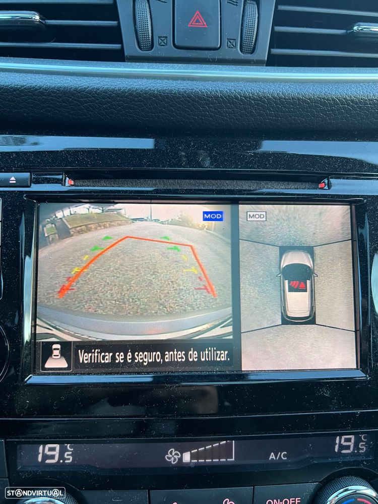 Nissan Qashqai 1.3 DIG-T N-Connecta J18 - 30