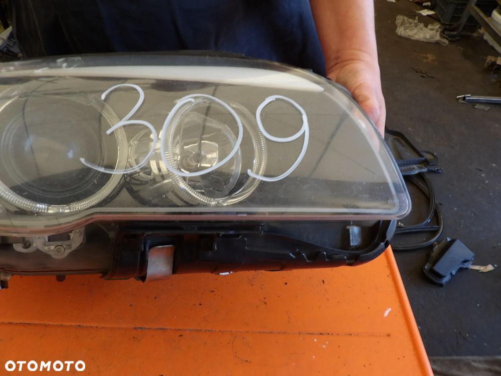 BMW - F10 - H7 - PRAWA LAMPA PRZEDNIA - EUROPA - 7203240 - 2