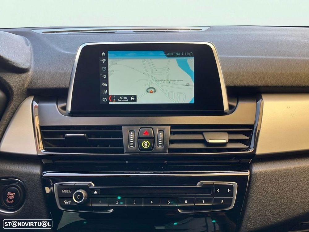 BMW 216 Active Tourer - 12