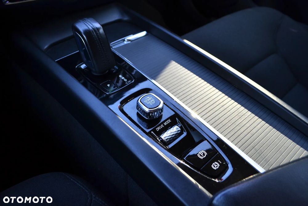 Volvo V60 T5 AWD Geartronic Momentum - 22