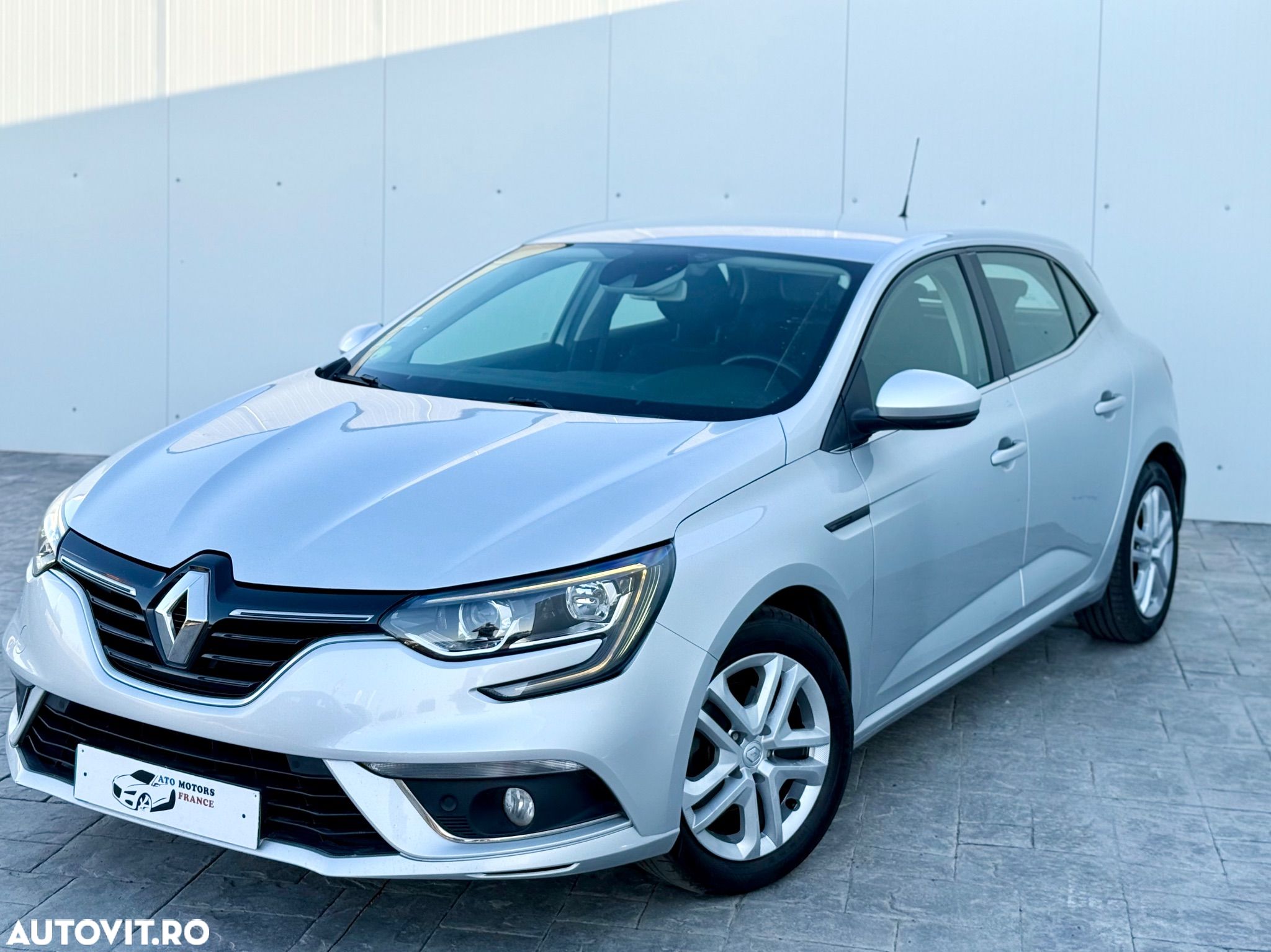 Renault Megane Energy dCi Intens - 1